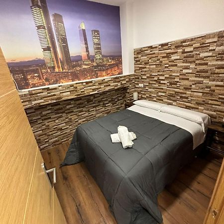 Apartamentos Deluxe Barajas Madri Exterior foto