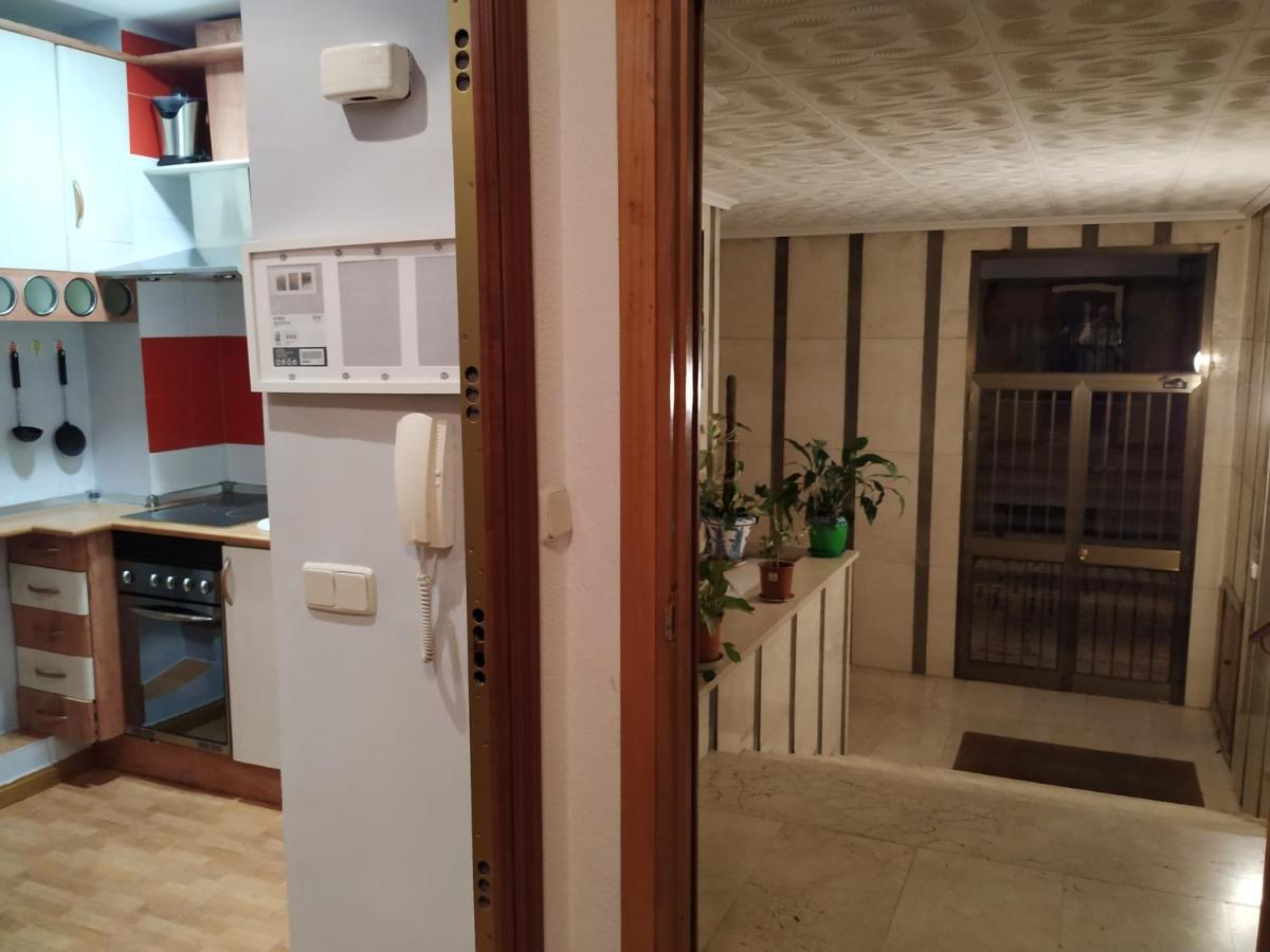 Apartamentos Deluxe Barajas Madri Exterior foto
