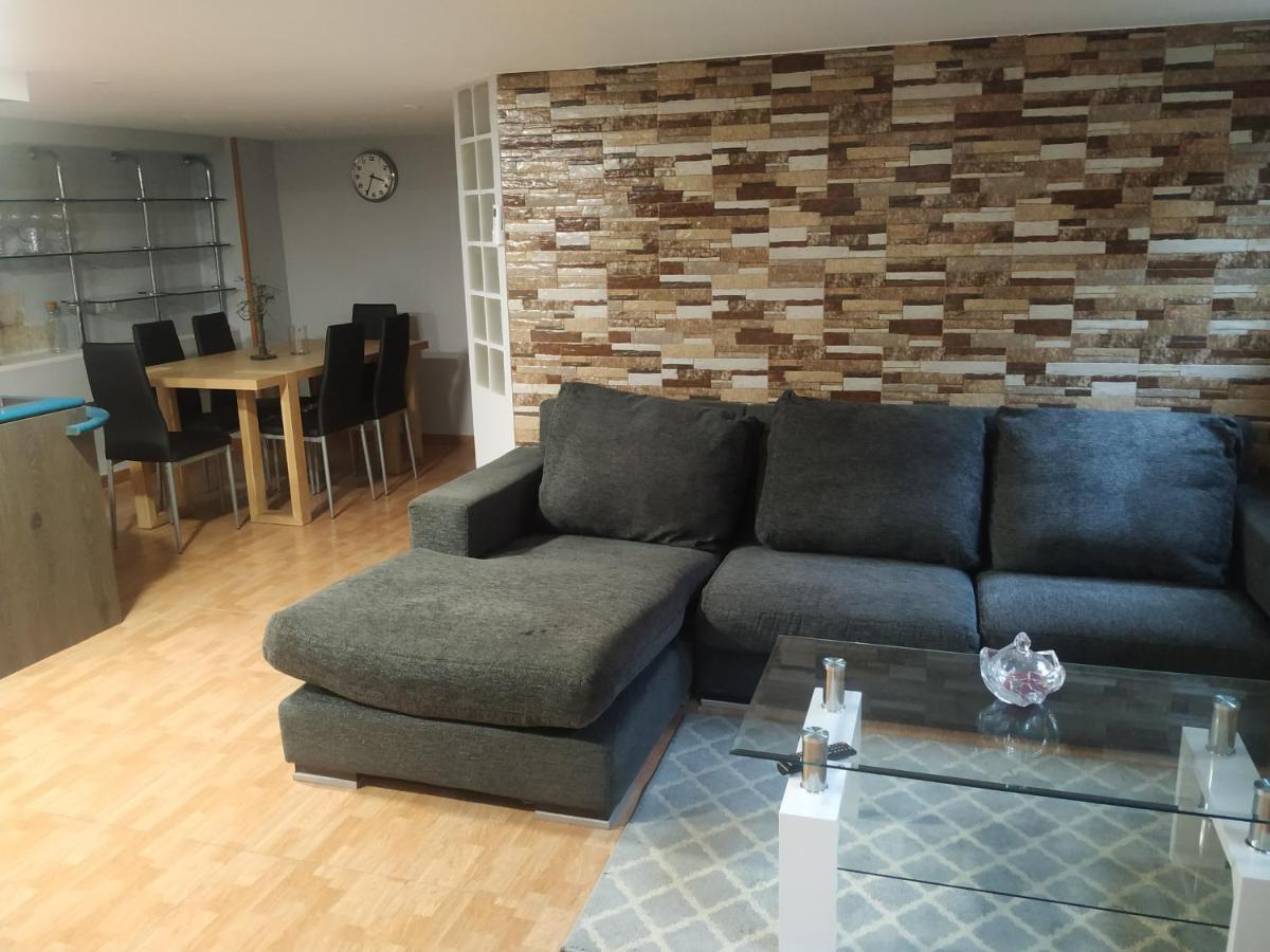 Apartamentos Deluxe Barajas Madri Exterior foto