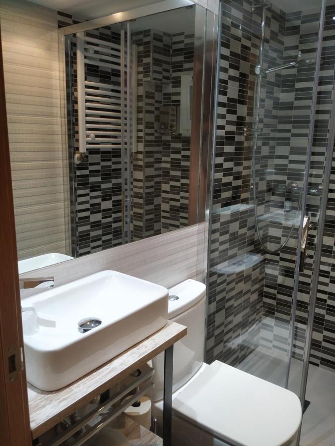 Apartamentos Deluxe Barajas Madri Exterior foto