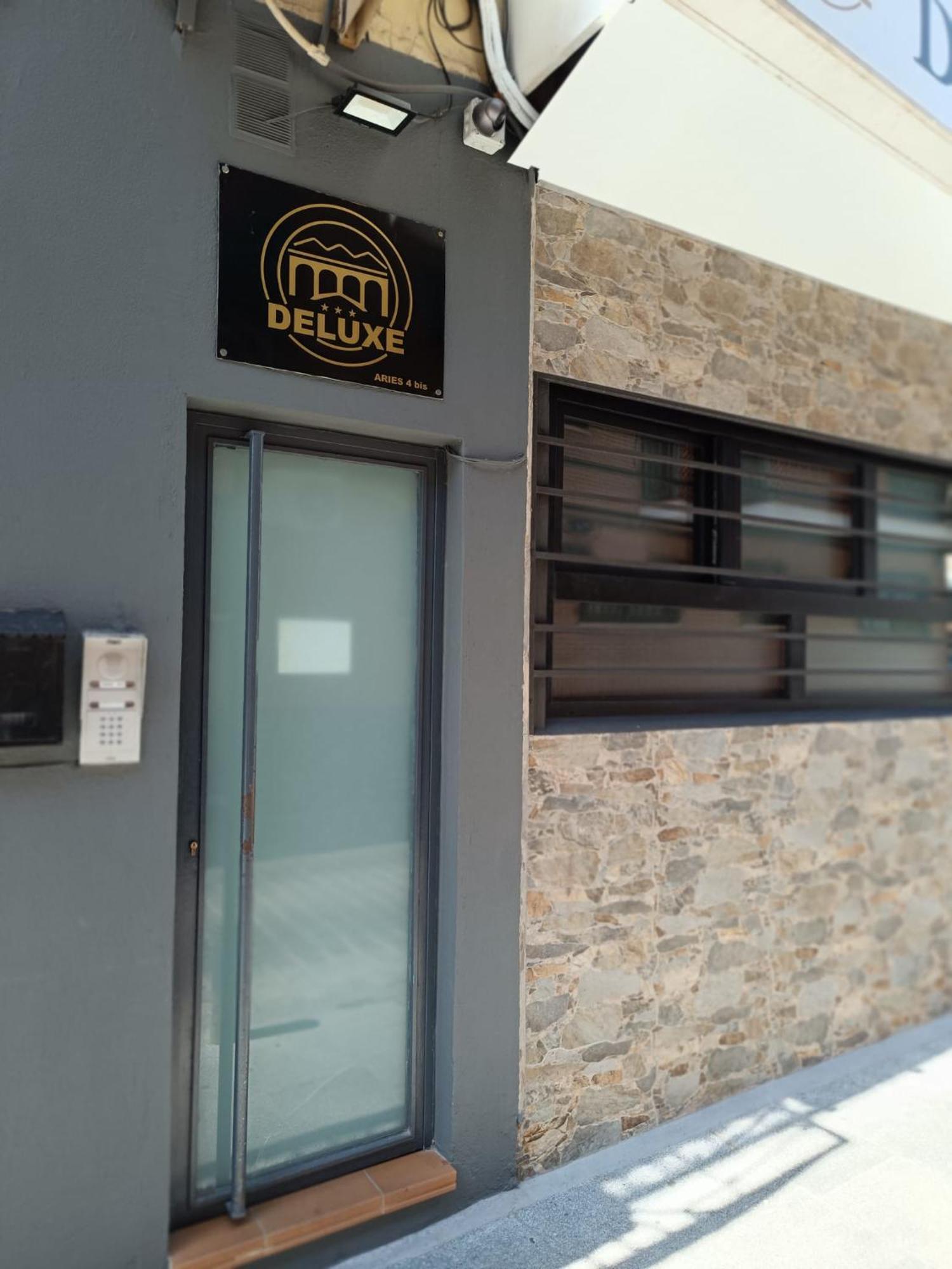 Apartamentos Deluxe Barajas Madri Exterior foto
