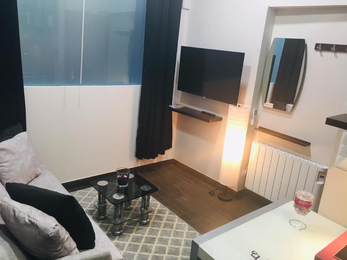 Apartamentos Deluxe Barajas Madri Exterior foto